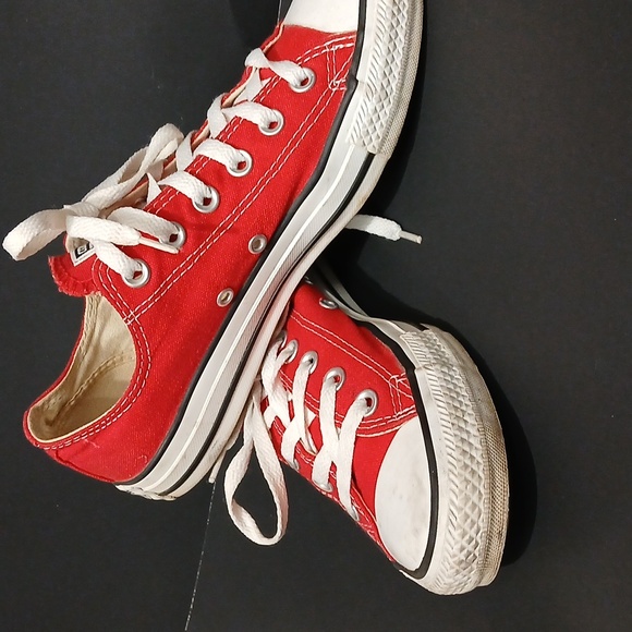 Converse Red Canvas Sneakers with White Accents Womens SZ 8 - Picture 6 of 10